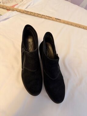 Taos Footwear Black Suede Ankle Booties with Side Zipper